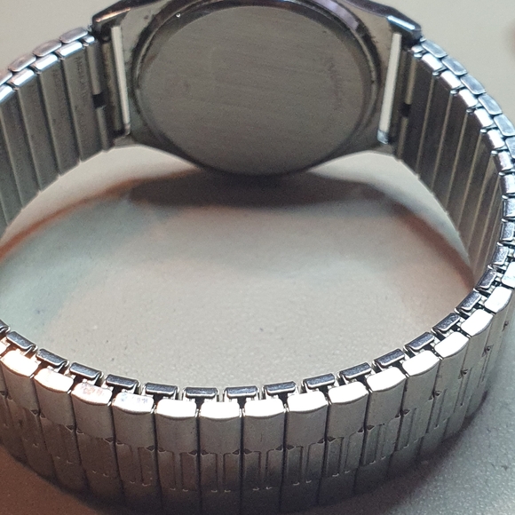 United Steelworkers Retired Member Silver/Black Men's Watch w/Date - Picture 3 of 4